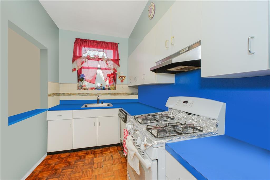 1558 Bath Avenue Dyker Heights Brooklyn NY 11228