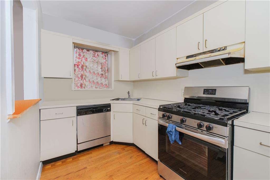 1560 Bath Avenue Dyker Heights Brooklyn NY 11228