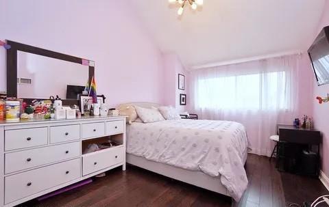187 Dover Green Arden Heights Staten Island NY 10312