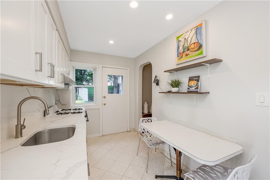 16511 Jewel Avenue Fresh Meadows Flushing NY 11365