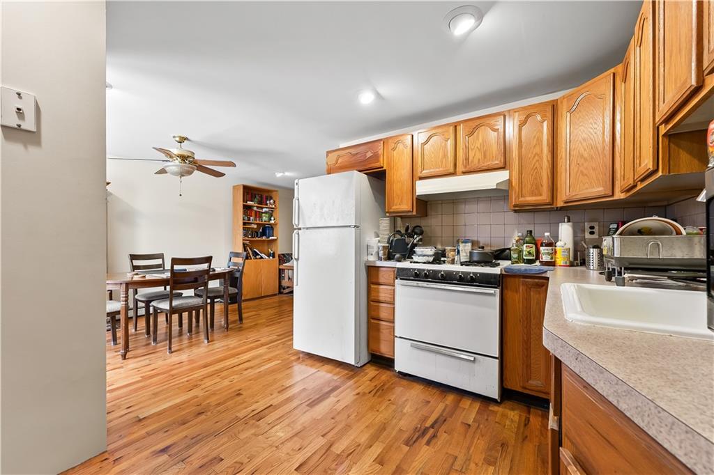 524 54th Street Sunset Park Brooklyn NY 11220