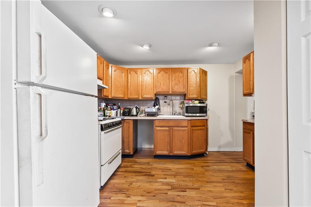 524 54th Street Sunset Park Brooklyn NY 11220