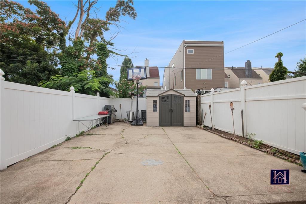 1272 East 38th Street Flatlands Brooklyn NY 11210