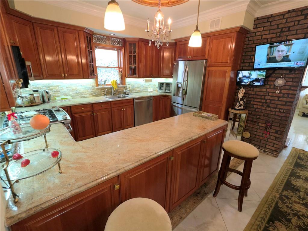 7311 Avenue W Bergen Beach Brooklyn NY 11234