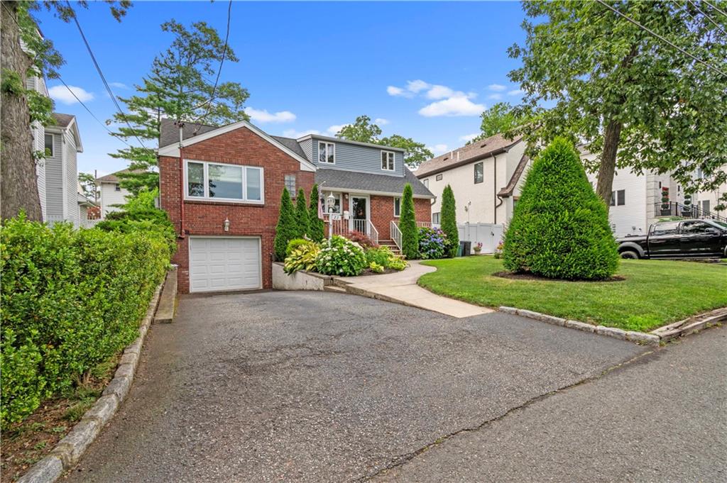 23 Acorn Street Oakwood Staten Island NY 10306