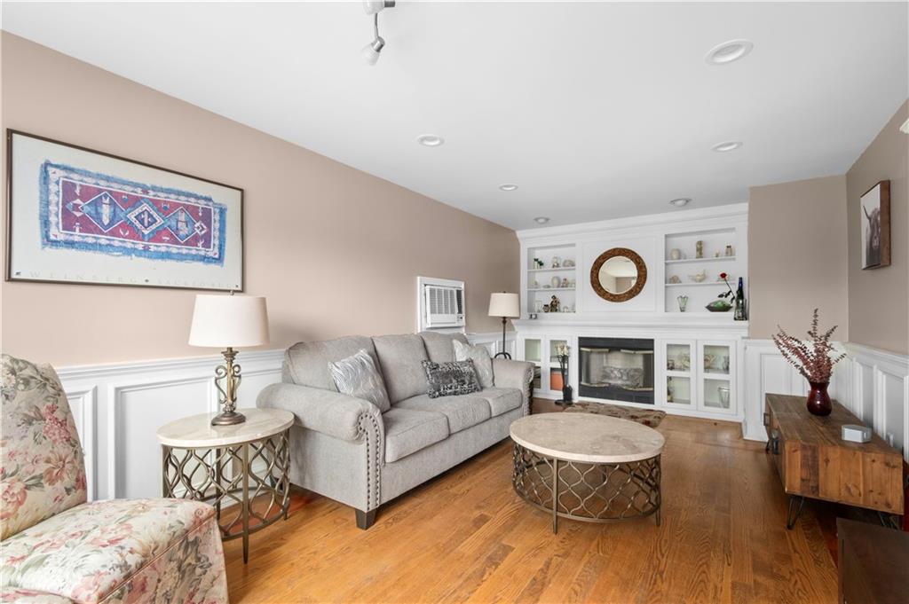 23 Acorn Street Oakwood Staten Island NY 10306
