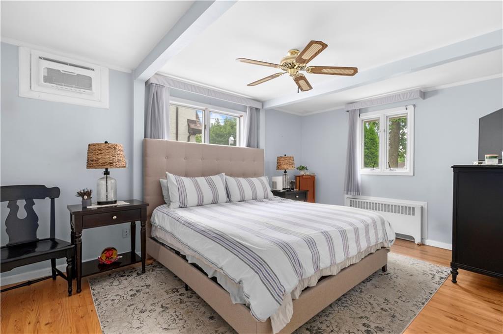 23 Acorn Street Oakwood Staten Island NY 10306