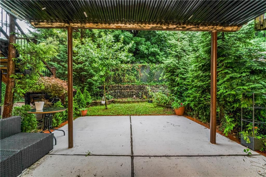 124 North Drive Staten Island NY 10305