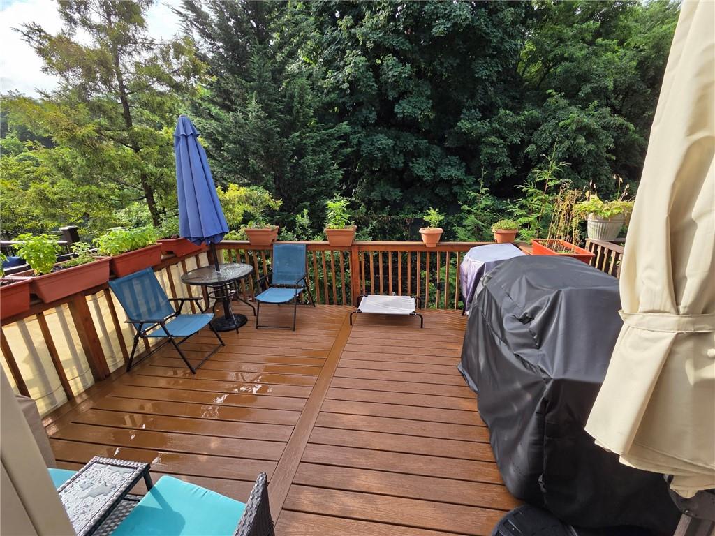 124 North Drive Staten Island NY 10305