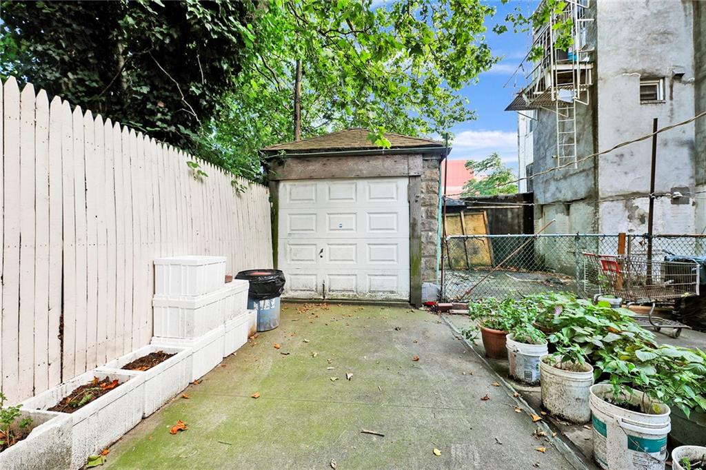 2481 East 15th Street Sheepshead Bay Brooklyn NY 11235