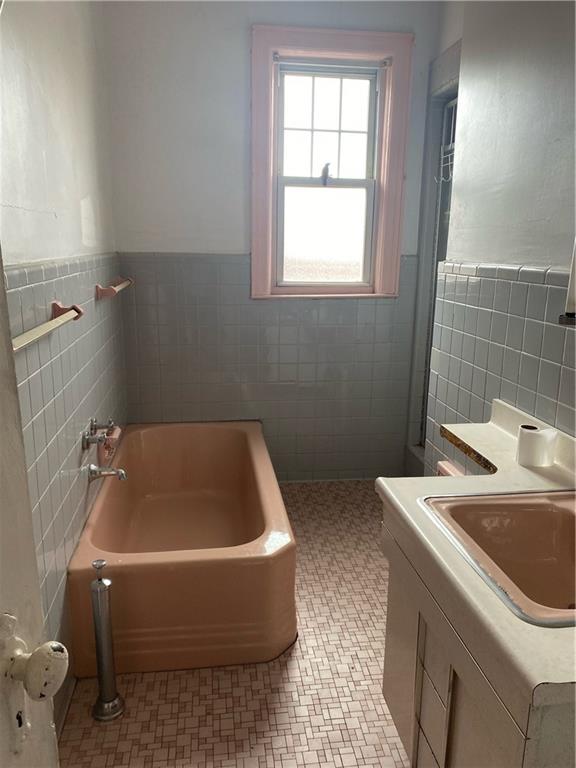 586 East 54th Street East Flatbush Brooklyn NY 11203