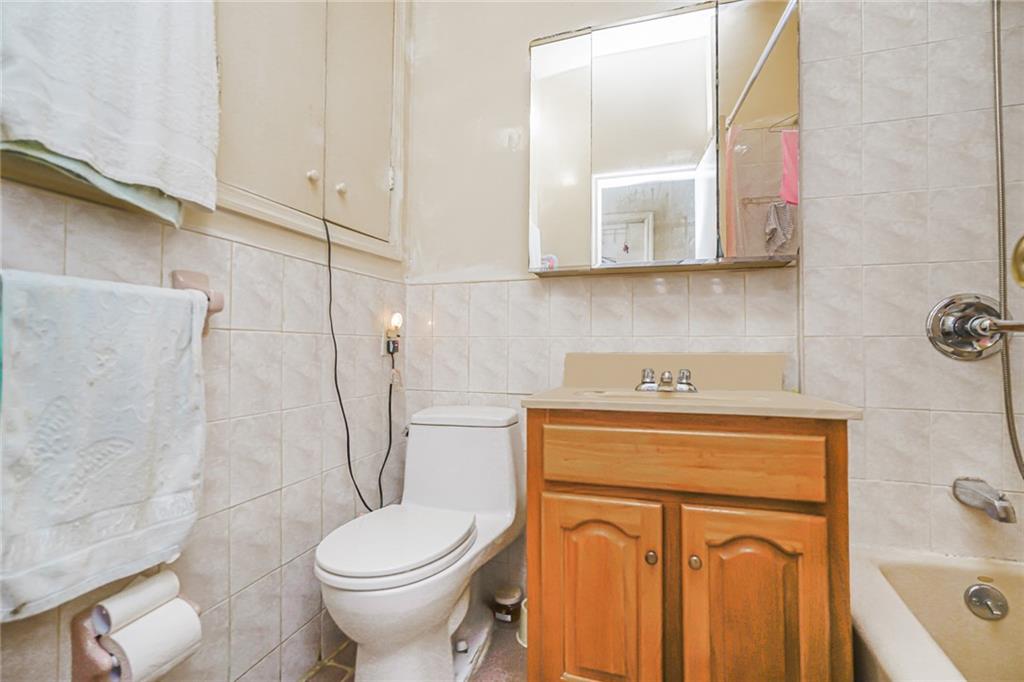 654 58th Street Sunset Park Brooklyn NY 11220