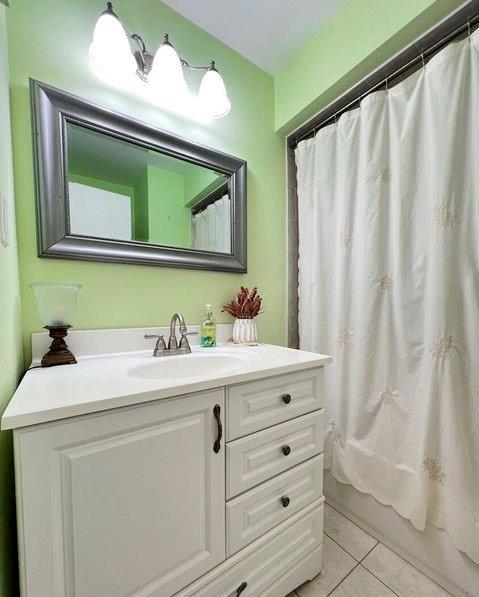 140 Regis Drive Graniteville Staten Island NY 10314