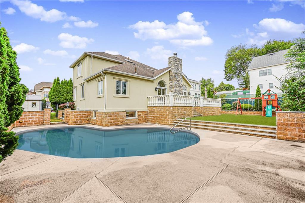 35 Julieann Court Todt Hill Staten Island NY 10304