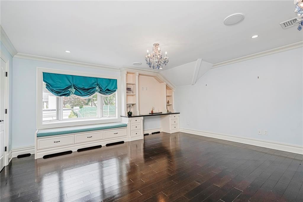 35 Julieann Court Todt Hill Staten Island NY 10304