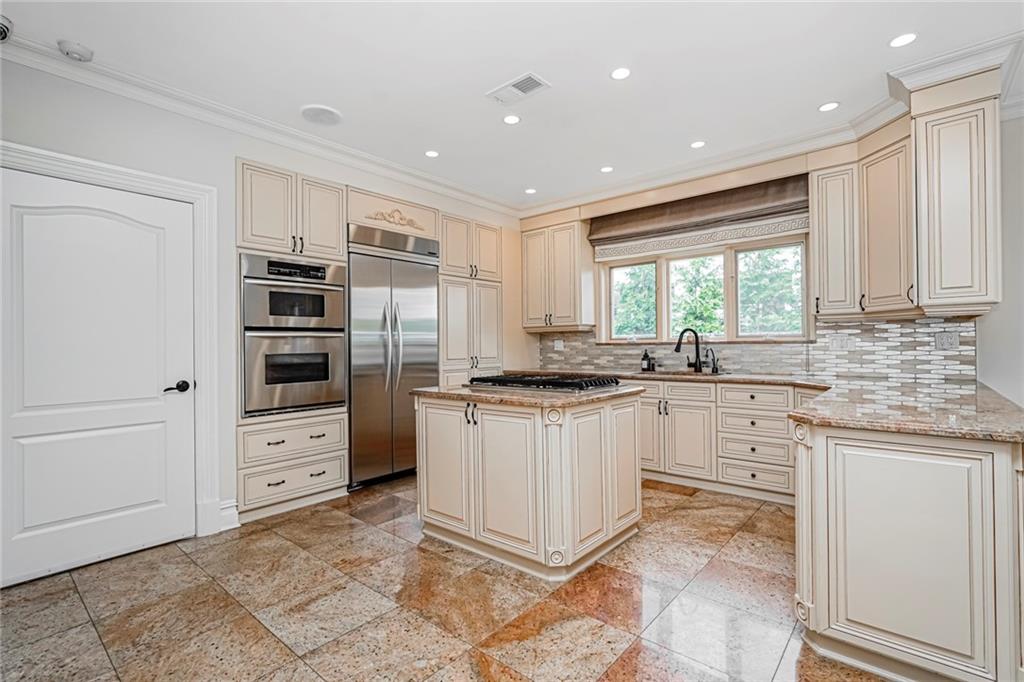 35 Julieann Court Todt Hill Staten Island NY 10304