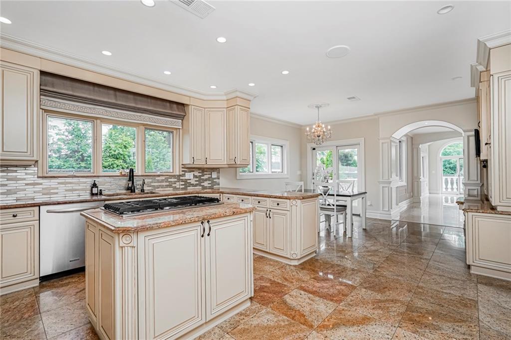 35 Julieann Court Todt Hill Staten Island NY 10304