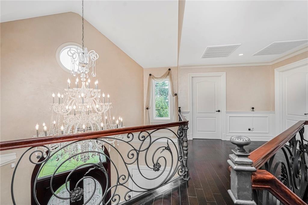 35 Julieann Court Todt Hill Staten Island NY 10304