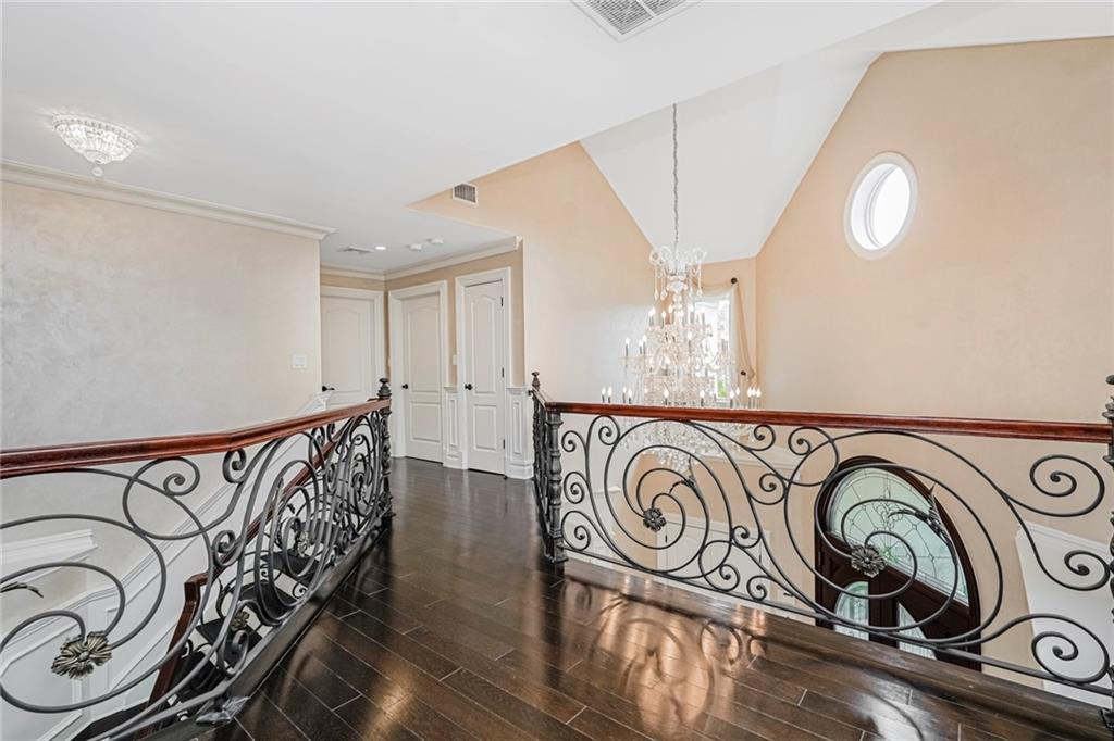 35 Julieann Court Todt Hill Staten Island NY 10304
