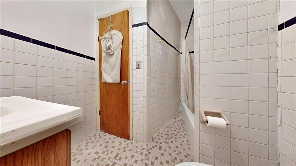 32-87 38th Street Astoria Astoria NY 11103