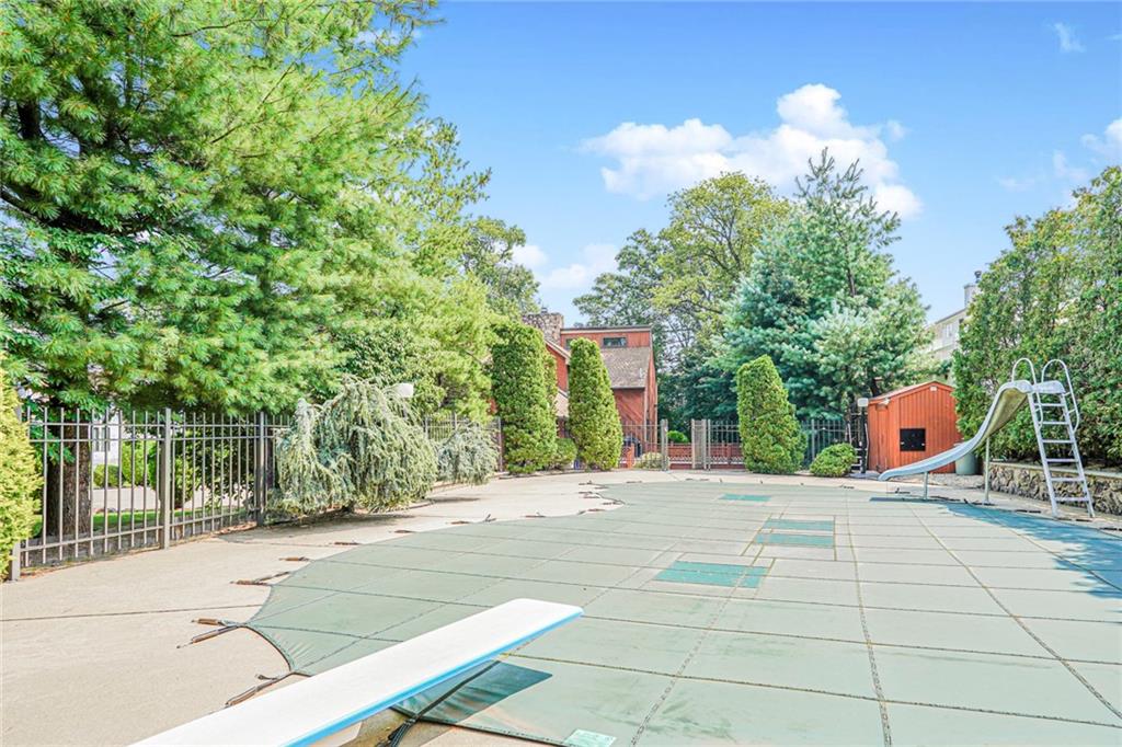 30 Paradise Place Tottenville Staten Island NY 10307