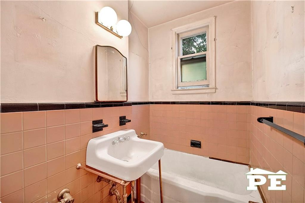 2136 East 16th Street Sheepshead Bay Brooklyn NY 11229