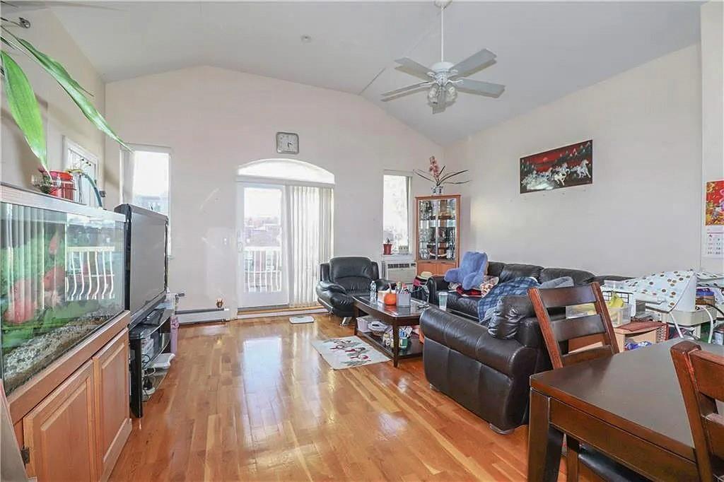 207 Bay 38th Street Bensonhurst Brooklyn NY 11214
