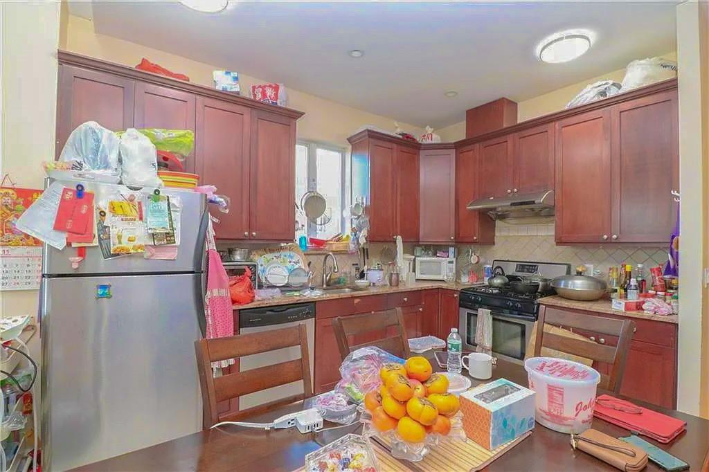 207 Bay 38th Street Bensonhurst Brooklyn NY 11214