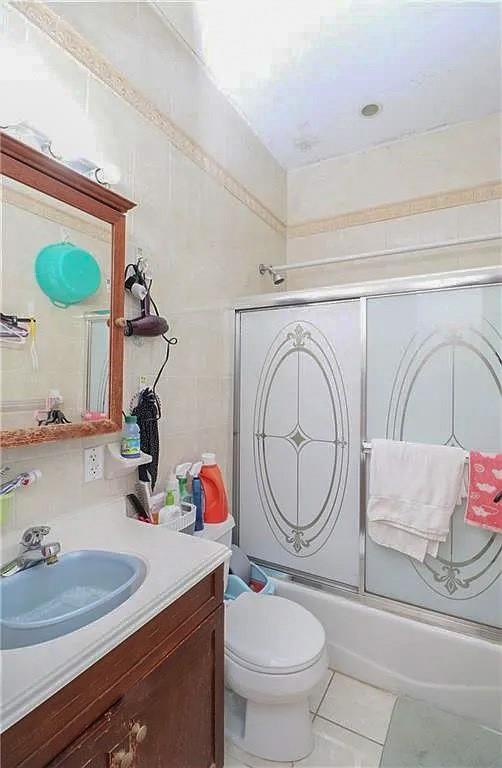 207 Bay 38th Street Bensonhurst Brooklyn NY 11214