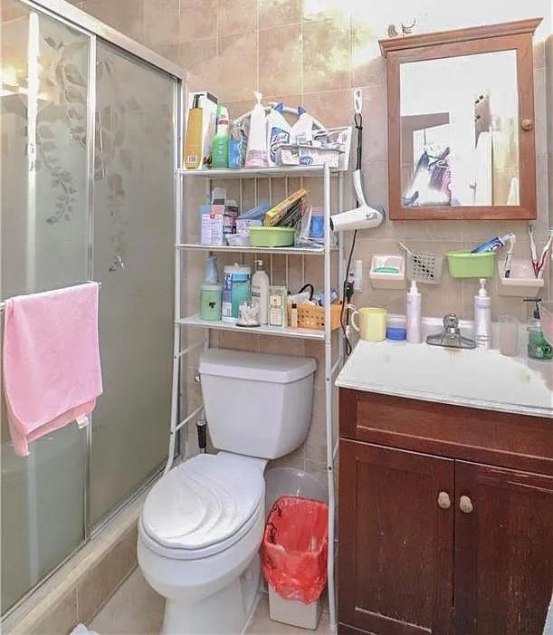 207 Bay 38th Street Bensonhurst Brooklyn NY 11214
