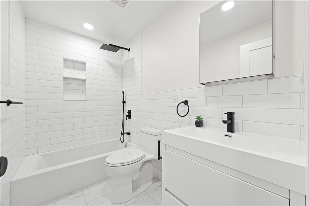 537 Halsey Street Bedford Stuyvesant Brooklyn NY 11233