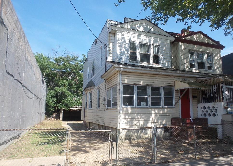263 East 39th Street East Flatbush Brooklyn NY 11203