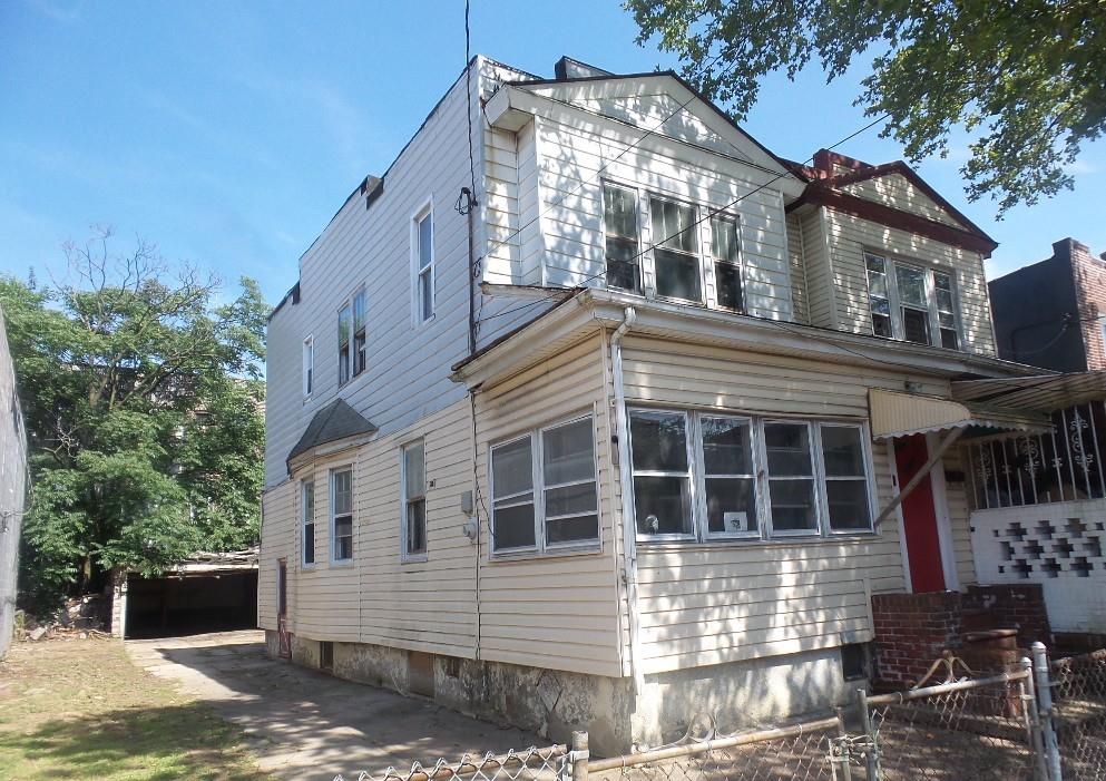 263 East 39th Street East Flatbush Brooklyn NY 11203