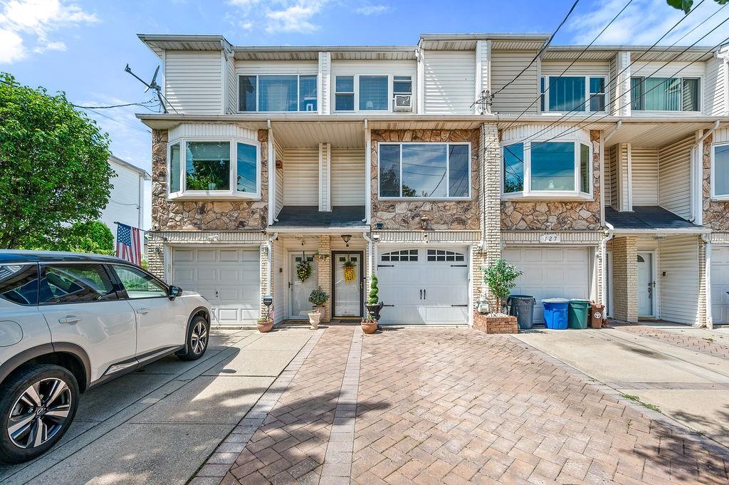129 Wirt Avenue Rossville Staten Island NY 10309