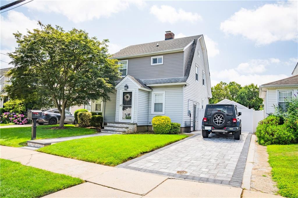 149 Emory Road Out of NYC Mineola NY 11501