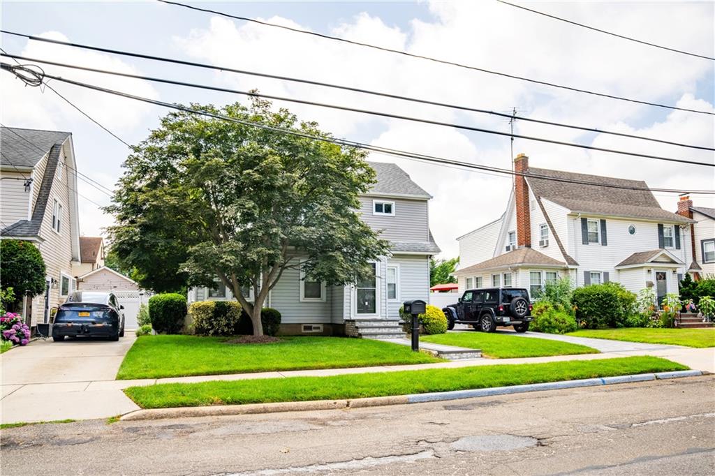 149 Emory Road Out of NYC Mineola NY 11501