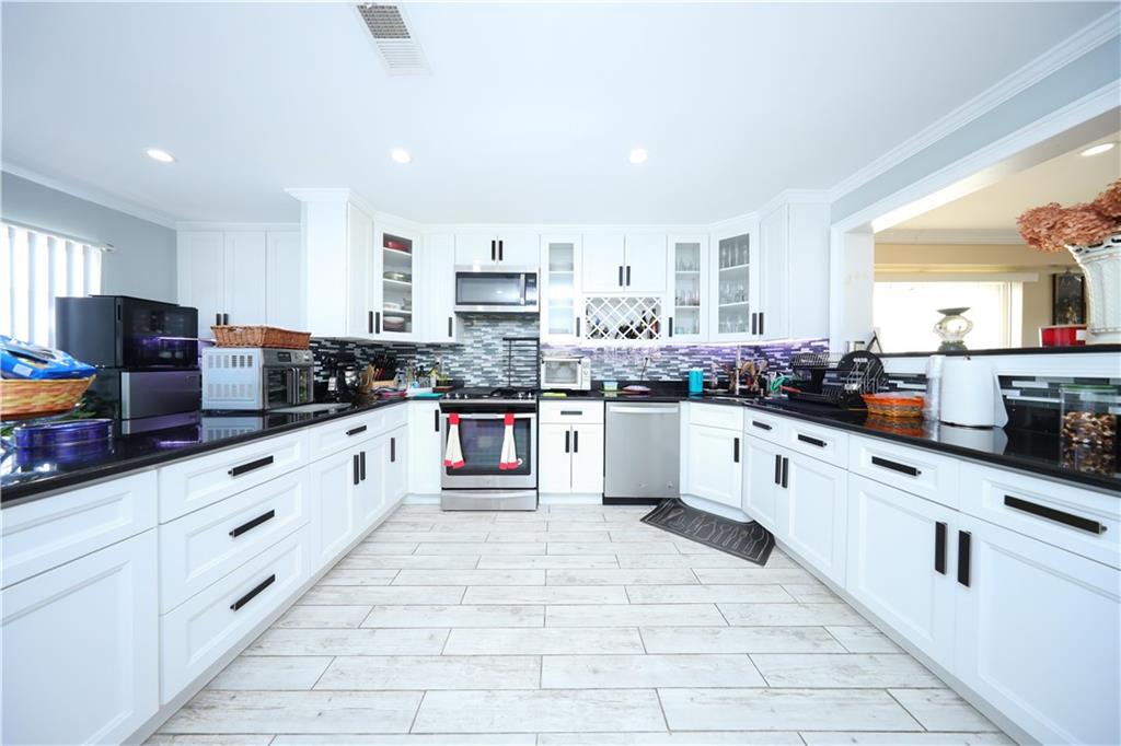 269 Clifton Avenue Rosebank Staten Island NY 10305