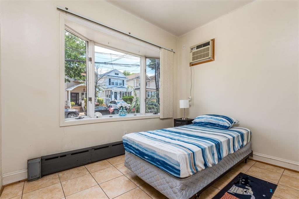 7844 86th Street Glendale Glendale NY 11385