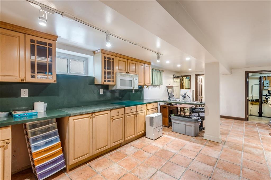 7844 86th Street Glendale Glendale NY 11385