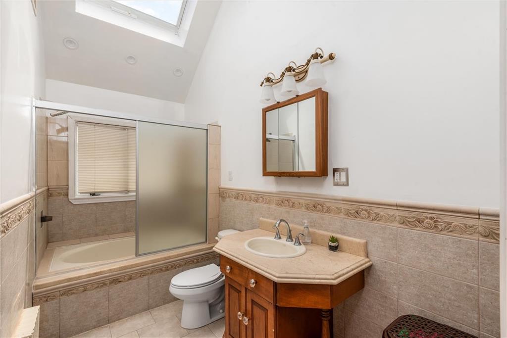 7844 86th Street Glendale Glendale NY 11385