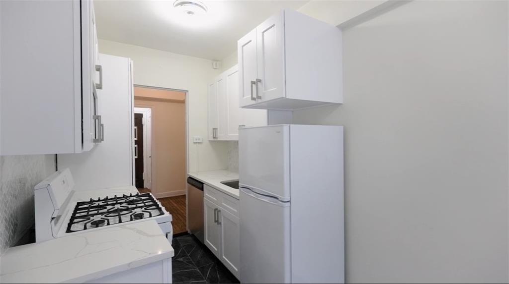 353 W 56TH Street Midtown East Manhattan NY 10019