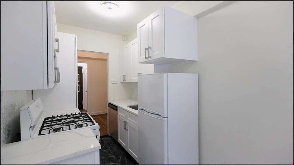 353 W 56TH Street Midtown East Manhattan NY 10019