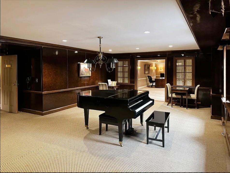 353 W 56TH Street Midtown East Manhattan NY 10019