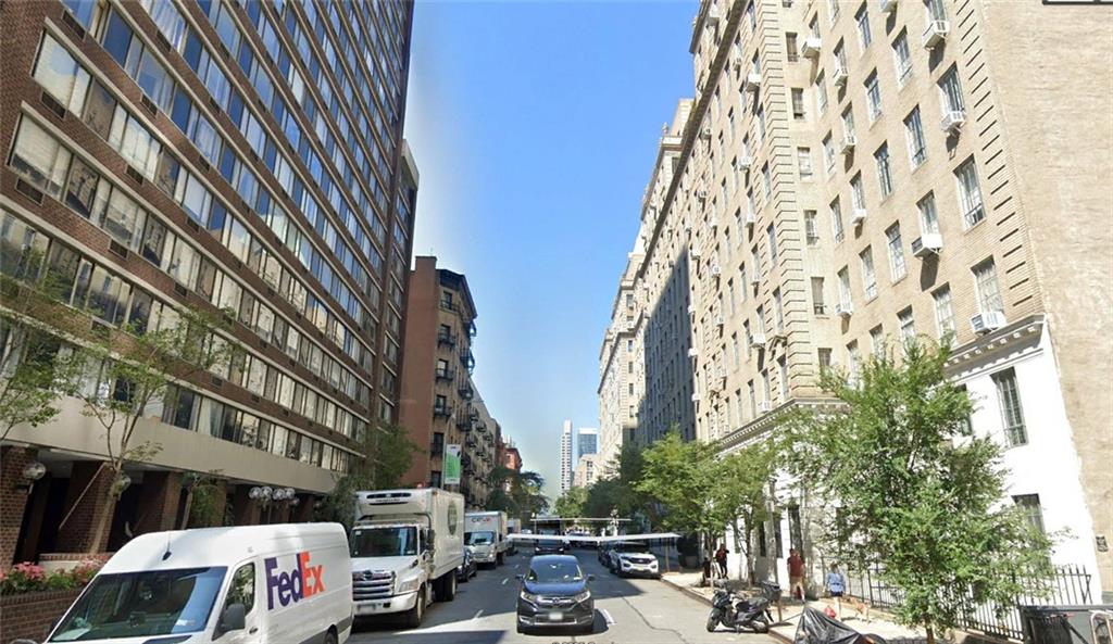 353 W 56TH Street Midtown East Manhattan NY 10019