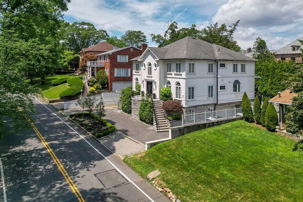 373 Ocean Terrace Todt Hill Staten Island NY 10301
