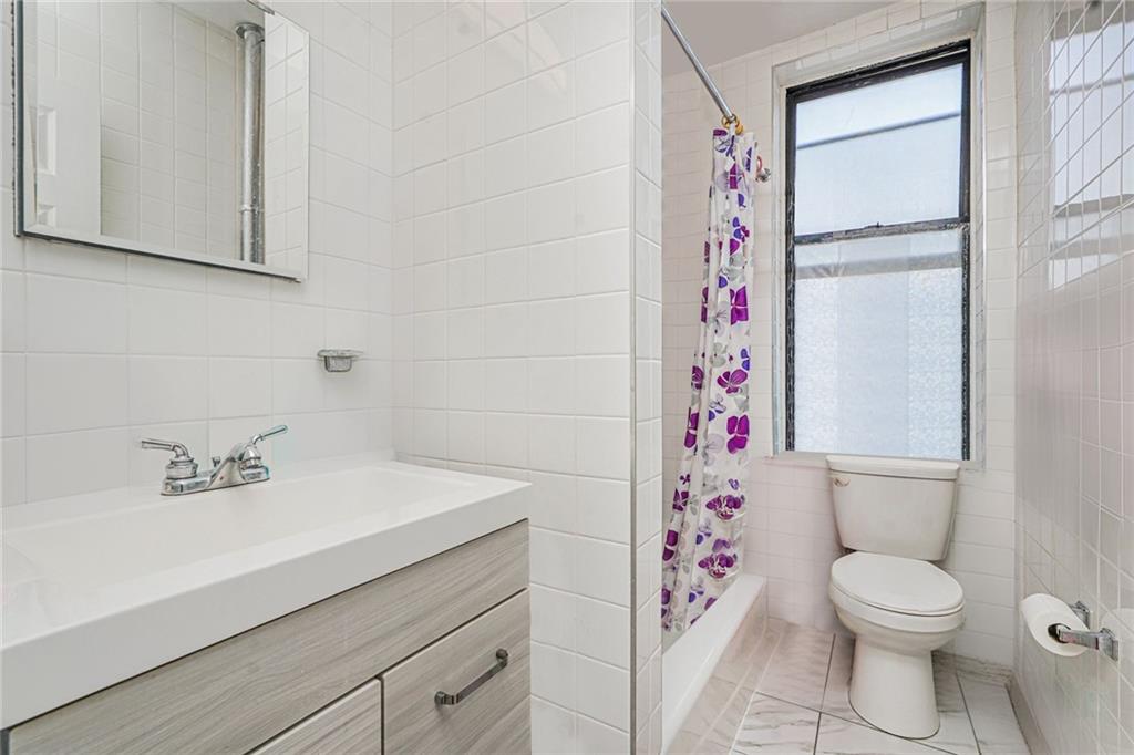79 Avenue O Bensonhurst Brooklyn NY 11204
