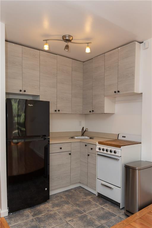 215 East 24th Street Kips Bay New York NY 10010