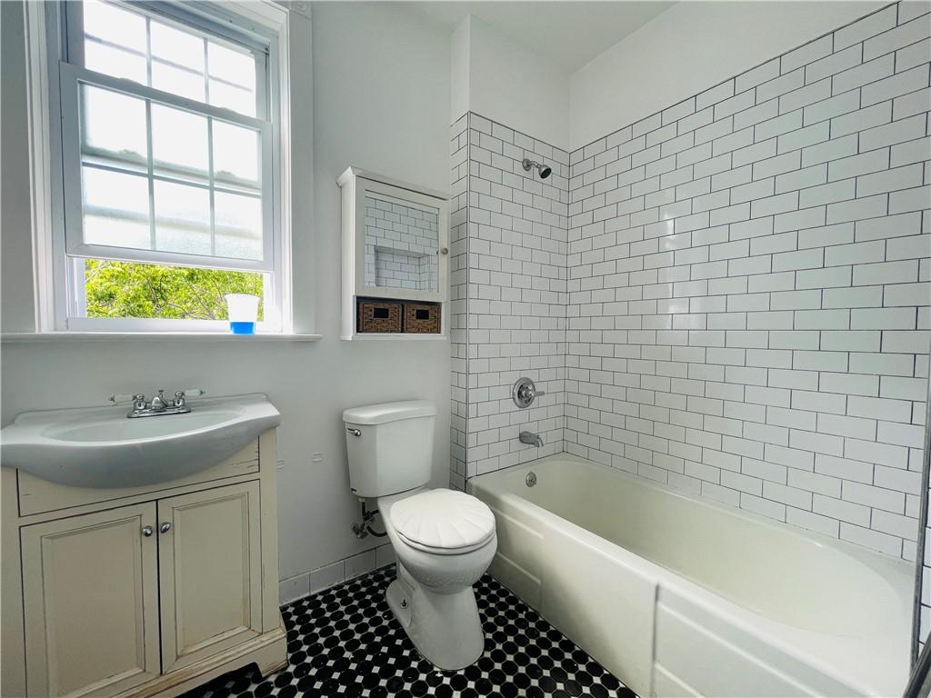 330 Van Duzer Street Tompkinsville Staten Island NY 10304