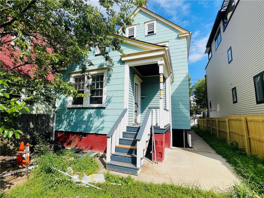 330 Van Duzer Street Tompkinsville Staten Island NY 10304