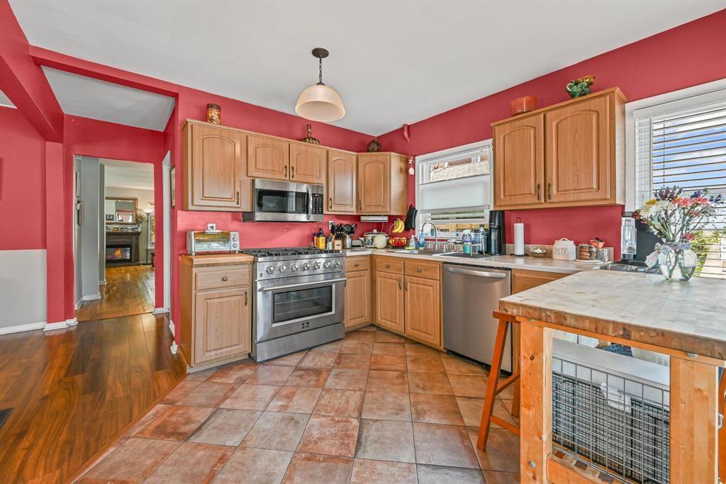 456 Beach 145th Street Neponsit Queens NY 11694